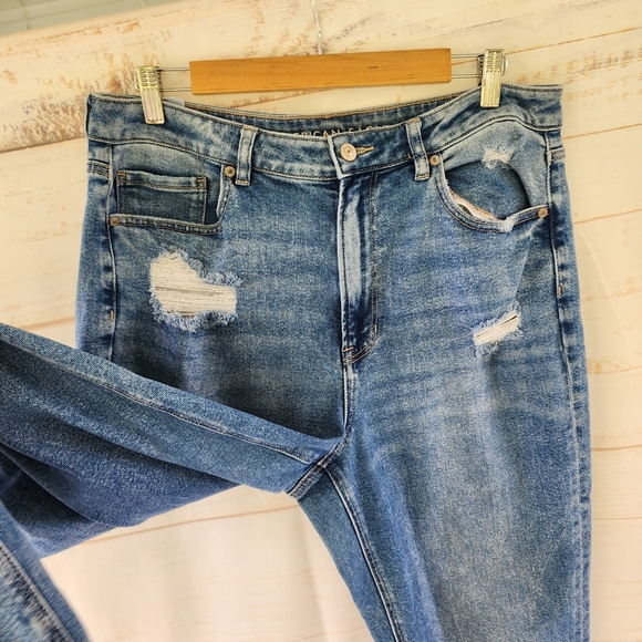 American Eagle Mom Straight Jeans Size 14 - Picture 3 of 12